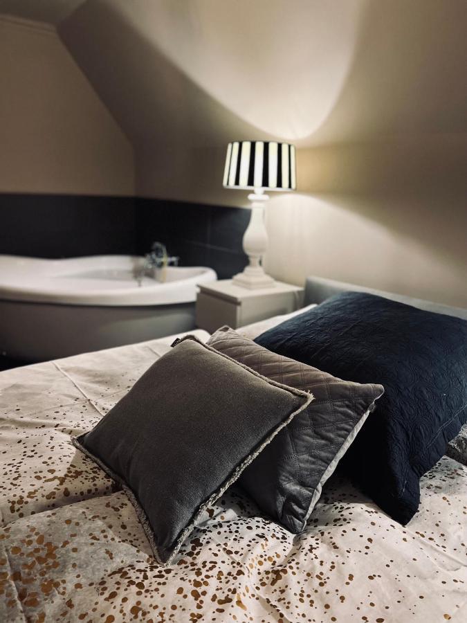 Ring Residenz In Adenau Direkt Am Nuerburgring Bed & Breakfast Exterior photo